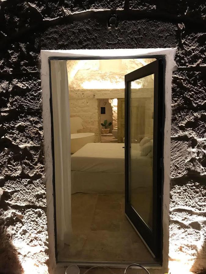 Relais Grottone Bed & Breakfast Ostuni Exterior photo