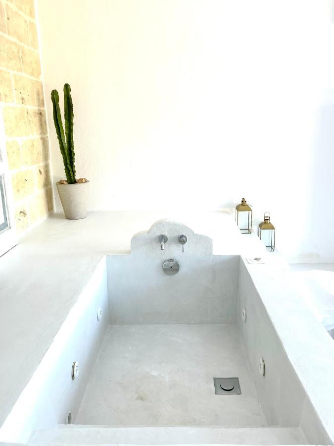 Relais Grottone Bed & Breakfast Ostuni Exterior photo