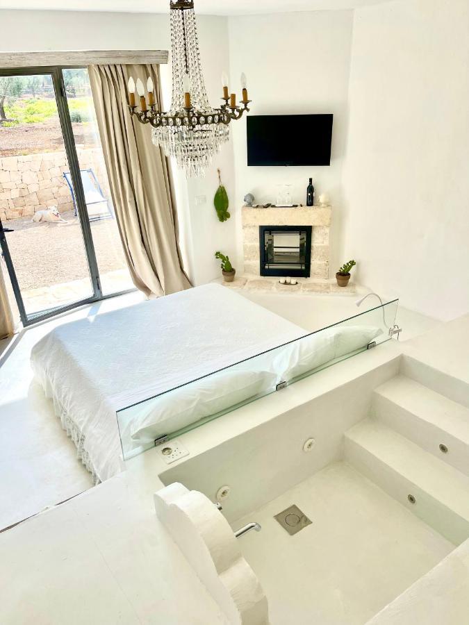 Relais Grottone Bed & Breakfast Ostuni Exterior photo